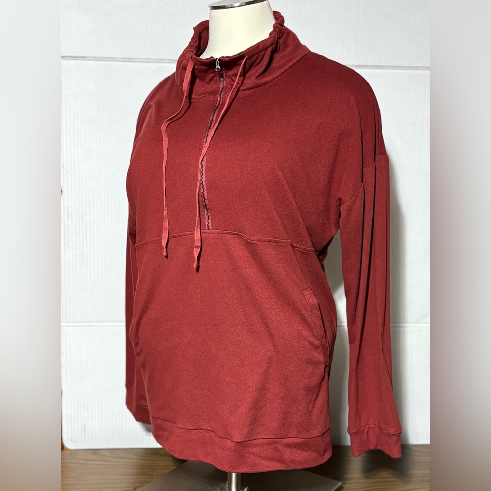 Berryou ladies 2XL butter soft long sleeve pull over. Drawstring neck ft pocket